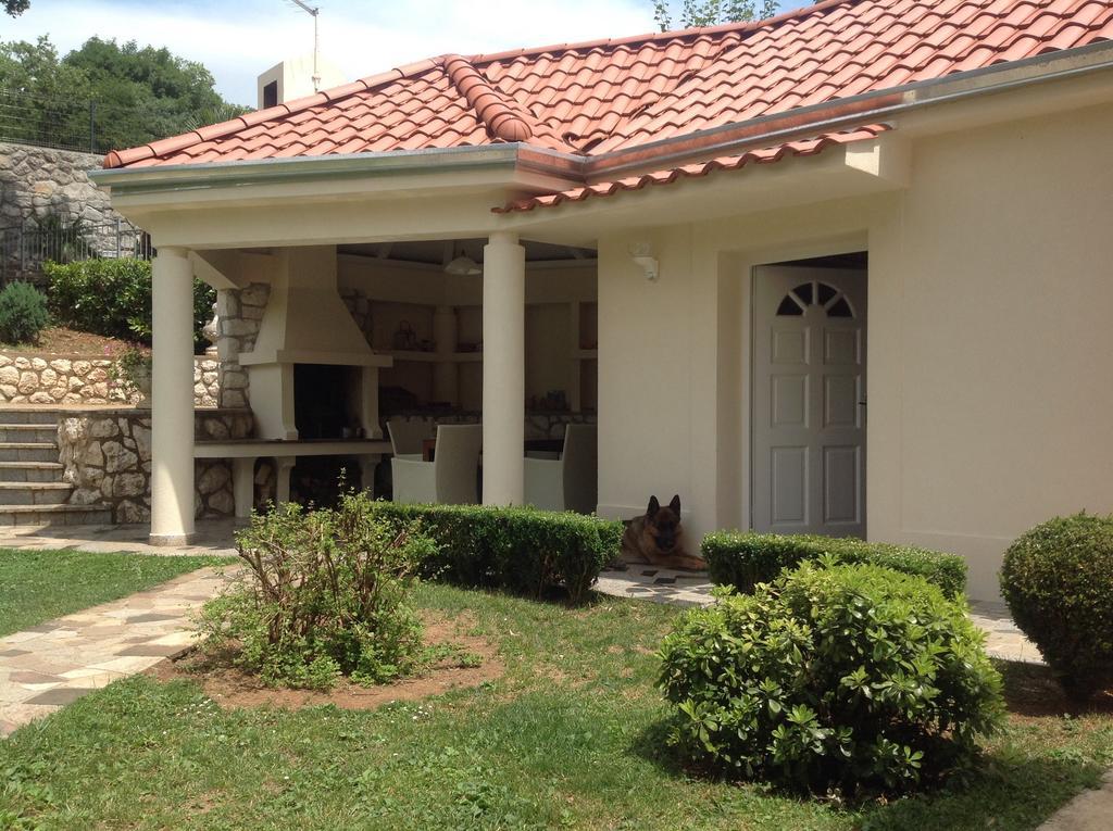 Apartments Villa Majda Матульи Экстерьер фото